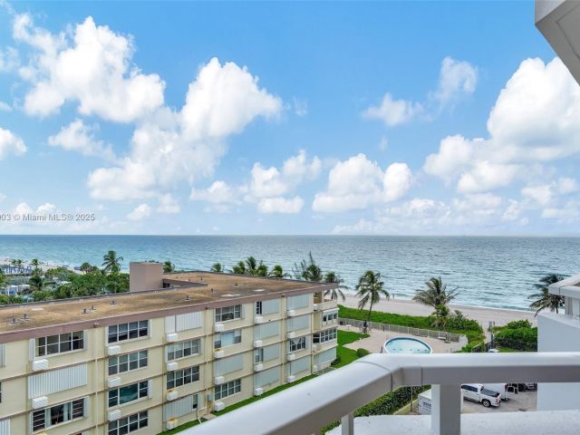 1-bedroom condo for sale in Hallandale Beach - 1950 S OCEAN DR. 6B - MondialRealty