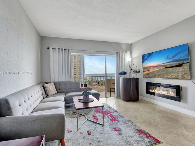 1-bedroom condo for sale in Hallandale Beach - 1950 S OCEAN DR. 6B - MondialRealty
