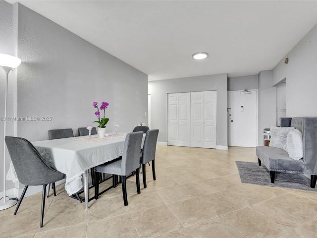 1-bedroom condo for sale in Hallandale Beach - 1950 S OCEAN DR. 6B - MondialRealty