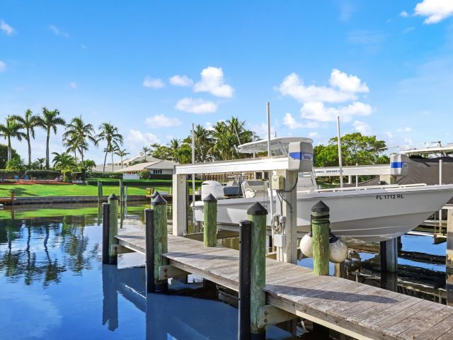 Home for sale at 222 Arlington Road - photo 5751332