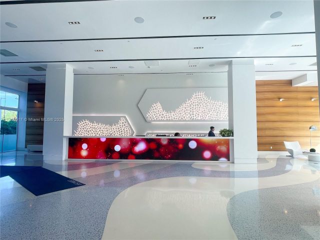 Apartment for sale  Unit #1811 - photo 5607309