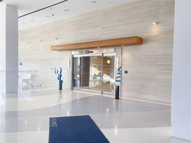 Apartment for sale  Unit #1811 - photo 5607312