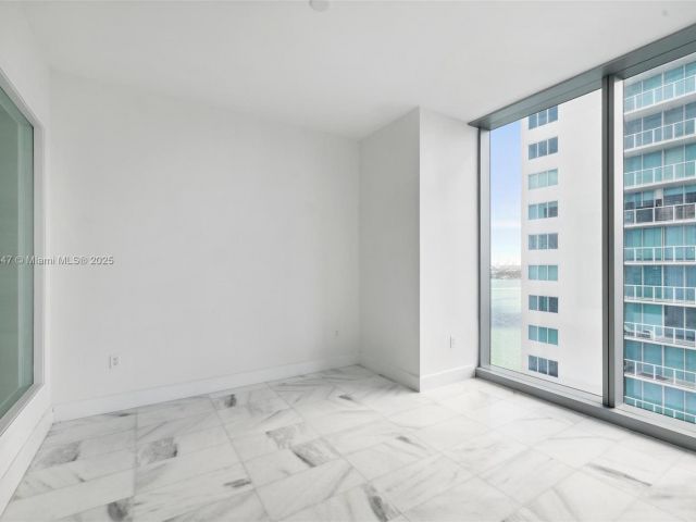 Apartment for sale  Unit #2305 - photo 5666353