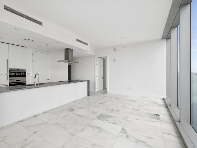 Apartment for sale  Unit #2305 - photo 5666355