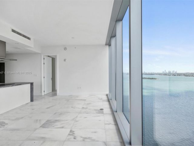 Apartment for sale  Unit #2305 - photo 5666356