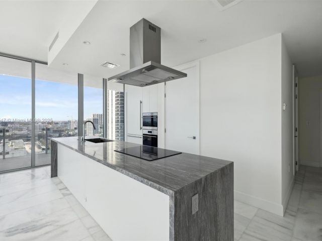 Apartment for sale  Unit #2305 - photo 5666360