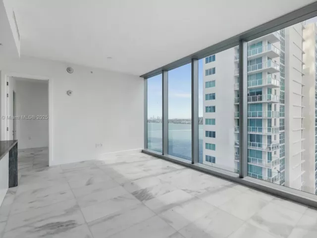 2-bedroom condo for sale in Miami - 700 NE 26th Terr 2305 - MondialRealty