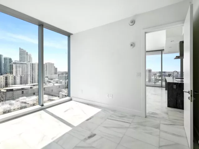 2-bedroom condo for sale in Miami - 700 NE 26th Terr 2305 - MondialRealty