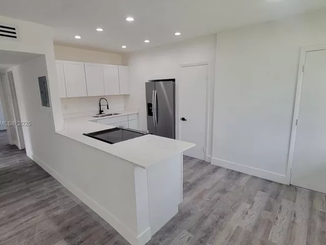 4-bedroom home for sale in Pompano Beach - 1560 NE 42nd Ct - MondialRealty