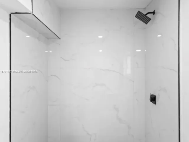 4-bedroom home for sale in Pompano Beach - 1560 NE 42nd Ct - MondialRealty