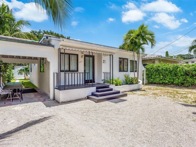 Home for rent at 235 NW 50th St - photo 5765213