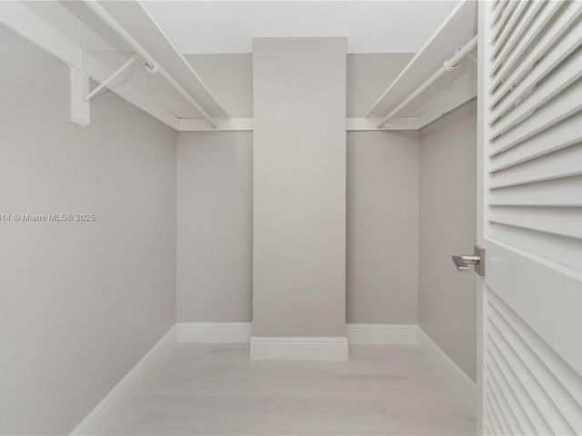 Apartment for sale  Unit #227 - photo 5648273