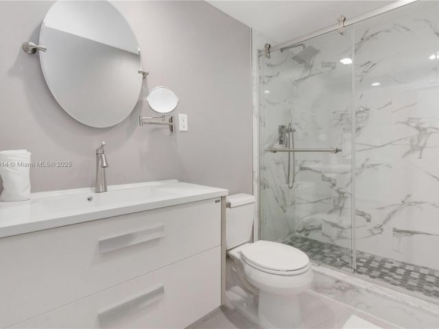 Apartment for sale  Unit #227 - photo 5648274