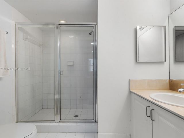 Apartment for sale  Unit #1903 - photo 5849176