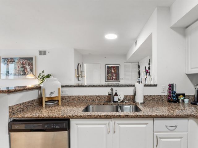 Apartment for sale  Unit #1903 - photo 5849179