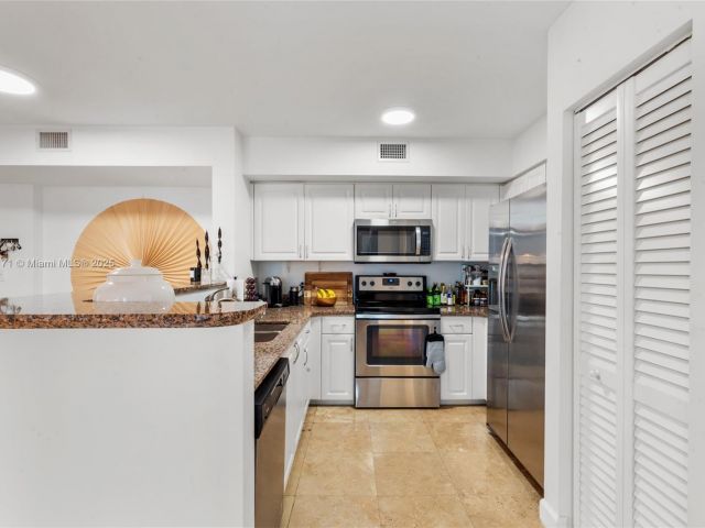 Apartment for sale  Unit #1903 - photo 5849183