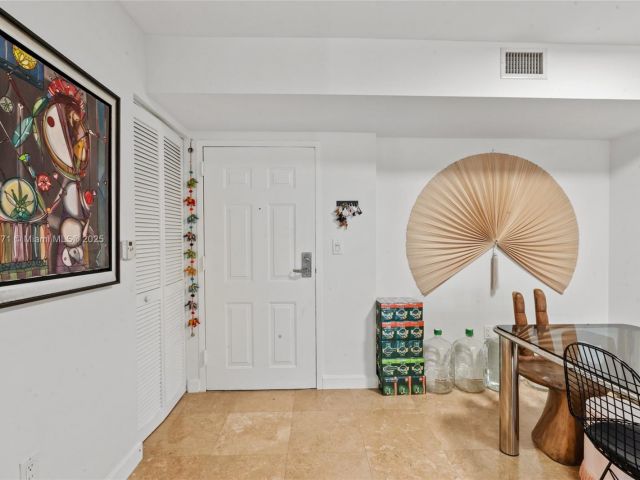 Apartment for sale  Unit #1903 - photo 5849192