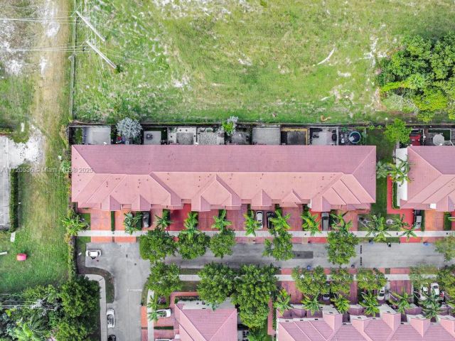 Home for sale at 1007 NE 208th St 1007 - photo 5796284