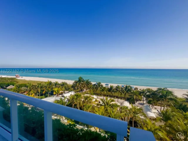 1-bedroom condo for rent in Miami Beach - 6365 Collins Ave 1506 - MondialRealty