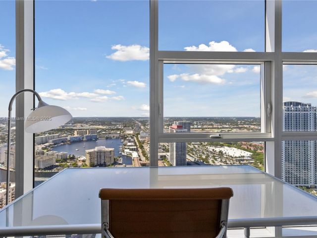 Apartment for rent  Unit #4507 - photo 5673204