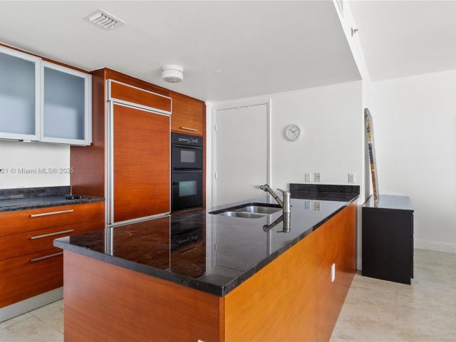 Apartment for sale  Unit #4507 - photo 6183600