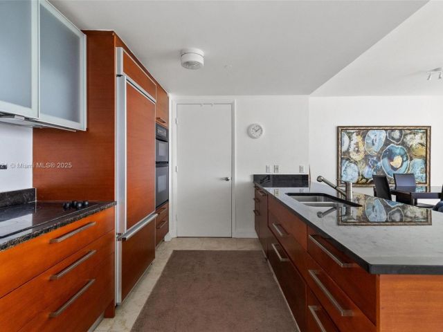 Apartment for sale  Unit #4507 - photo 6183602