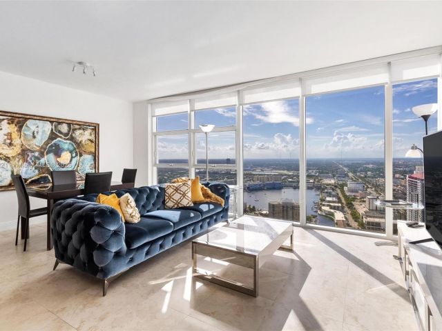 Apartment for sale  Unit #4507 - photo 6183605