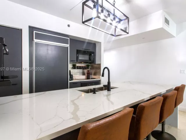 1-bedroom condo for rent in Hallandale Beach - 1830 S Ocean Dr 1712 - MondialRealty