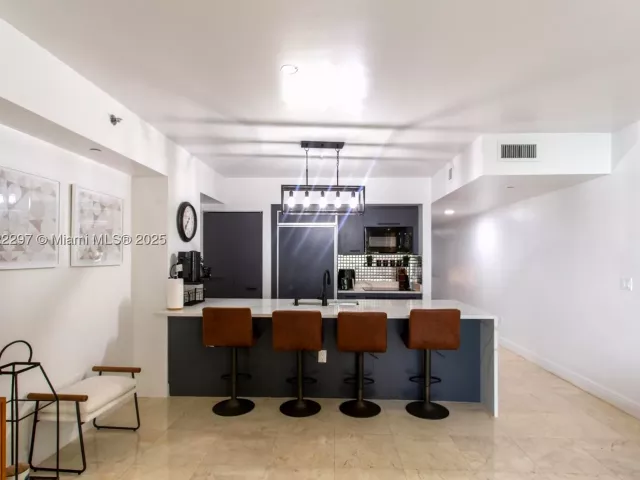 1-bedroom condo for rent in Hallandale Beach - 1830 S Ocean Dr 1712 - MondialRealty