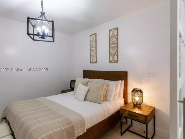 1-bedroom condo for rent in Hallandale Beach - 1830 S Ocean Dr 1712 - MondialRealty