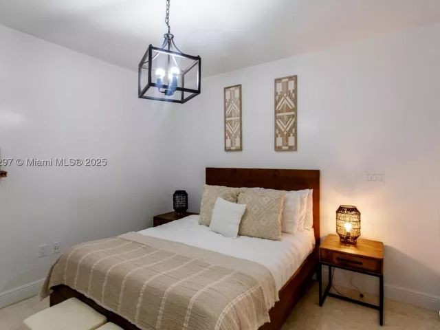 1-bedroom condo for rent in Hallandale Beach - 1830 S Ocean Dr 1712 - MondialRealty