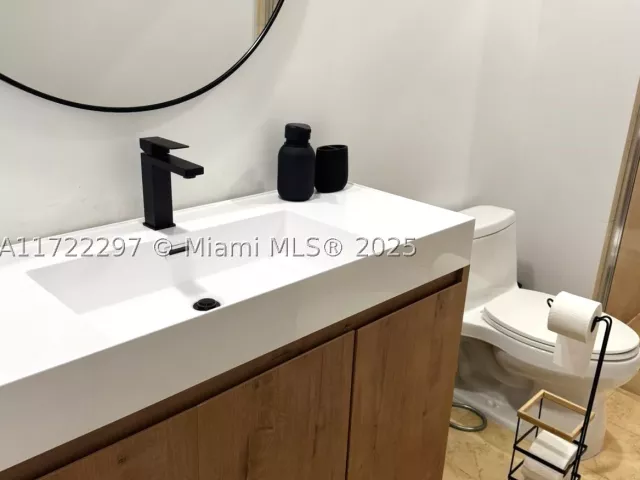 1-bedroom condo for rent in Hallandale Beach - 1830 S Ocean Dr 1712 - MondialRealty
