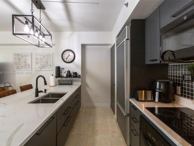 Apartment for rent  Unit #1712 - photo 6152079