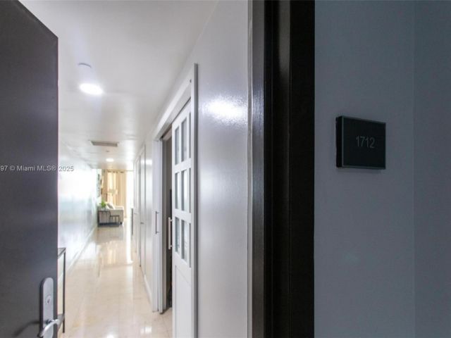 Apartment for rent  Unit #1712 - photo 6152094