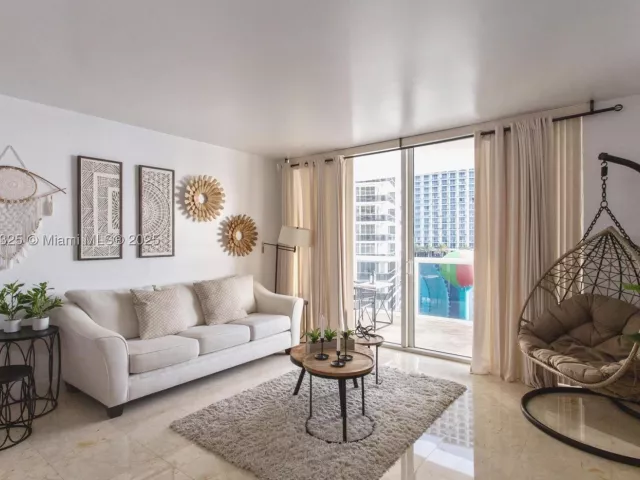 1-bedroom condo for sale in Hallandale Beach - 1830 S Ocean Dr 1712 - MondialRealty