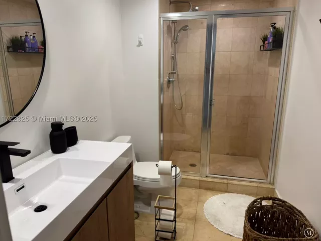 1-bedroom condo for sale in Hallandale Beach - 1830 S Ocean Dr 1712 - MondialRealty