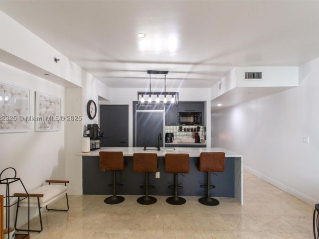 1-bedroom condo for sale in Hallandale Beach - 1830 S Ocean Dr 1712 - MondialRealty
