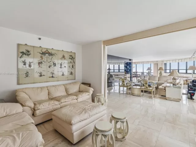 3-bedroom condo for sale in Bal Harbour - 10175 Collins Ave 1202 - MondialRealty