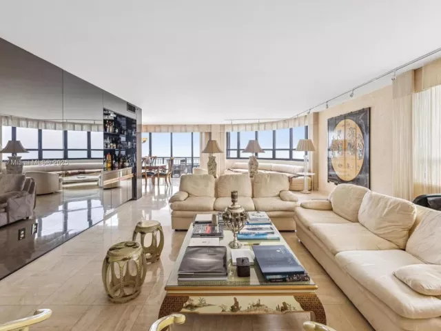3-bedroom condo for sale in Bal Harbour - 10175 Collins Ave 1202 - MondialRealty