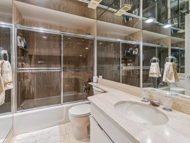 3-bedroom condo for sale in Bal Harbour - 10175 Collins Ave 1202 - MondialRealty