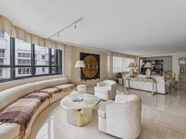 3-bedroom condo for sale in Bal Harbour - 10175 Collins Ave 1202 - MondialRealty