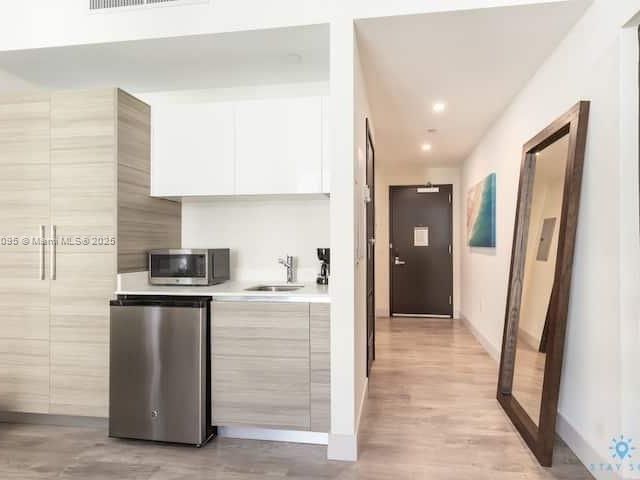 1-bedroom condo for sale in Hollywood - 777 N Ocean Dr S228 - MondialRealty