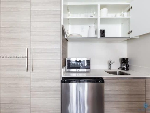 1-bedroom condo for sale in Hollywood - 777 N Ocean Dr S228 - MondialRealty