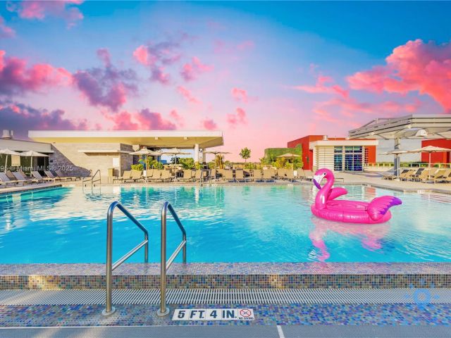 1-bedroom condo for sale in Hollywood - 777 N Ocean Dr S228 - MondialRealty