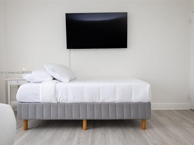 Apartment for rent  Unit #812 - photo 6140498