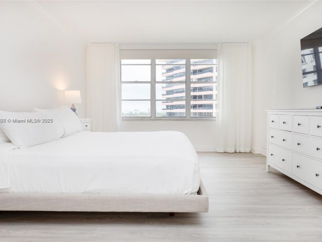 Apartment for rent  Unit #812 - photo 6140500