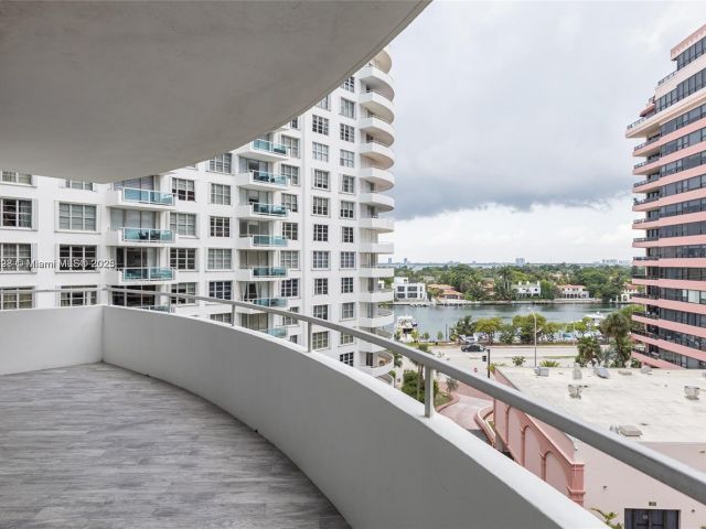 Apartment for rent  Unit #812 - photo 6140512