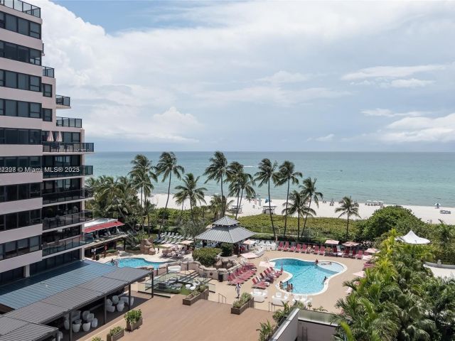 Apartment for rent  Unit #812 - photo 6140515