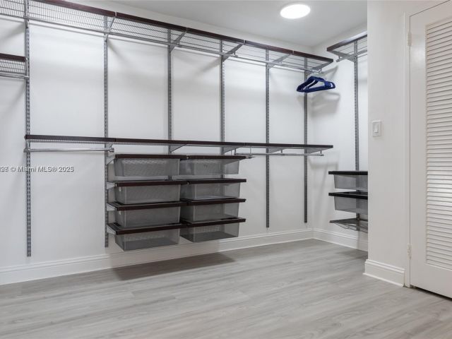 Apartment for rent  Unit #812 - photo 6140516