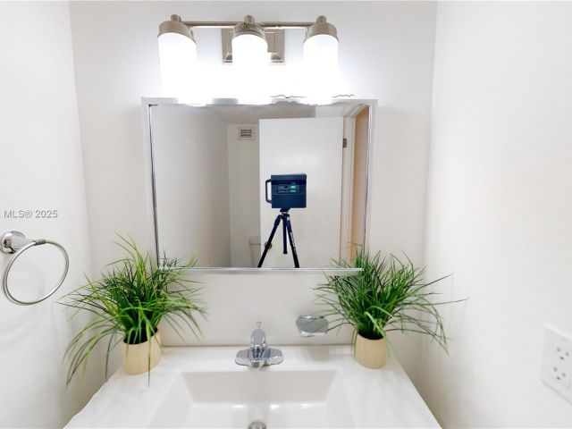 Apartment for sale  Unit #1410 - photo 5679679